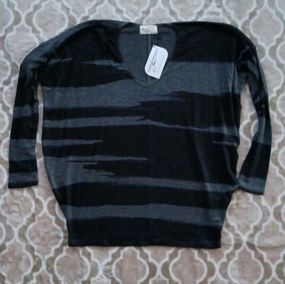 Ruby Jayne V-Neck Tunic Style Top, S, NWT